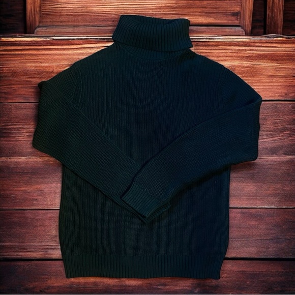 Brand new size large Old Navy hunter green knit sweater with tags - Picture 2 of 6